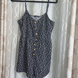 SHEIN Ditsy Floral Button Front Cami Romper - Size Large